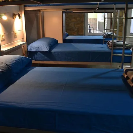 Valle Del Nonaya Hostel