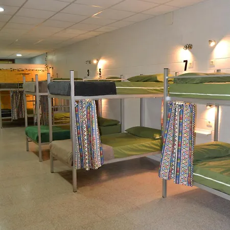 Hostel Valle Del Nonaya *