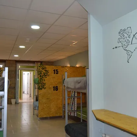 Valle Del Nonaya Hostel Salas (Asturias)
