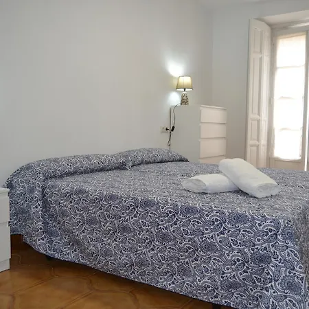 Valle Del Nonaya Hostel Salas (Asturias)