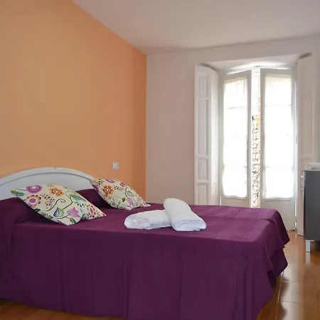 Valle Del Nonaya Hostel Salas (Asturias)