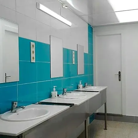 Hostel Valle Del Nonaya